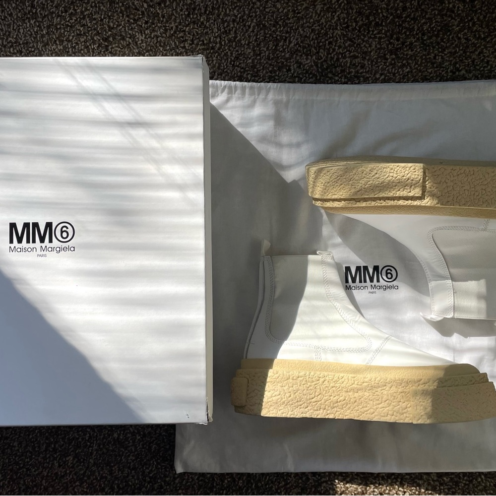 MM6 MAISON MARGIELA 
White Leather Platform Chelsea Boots
